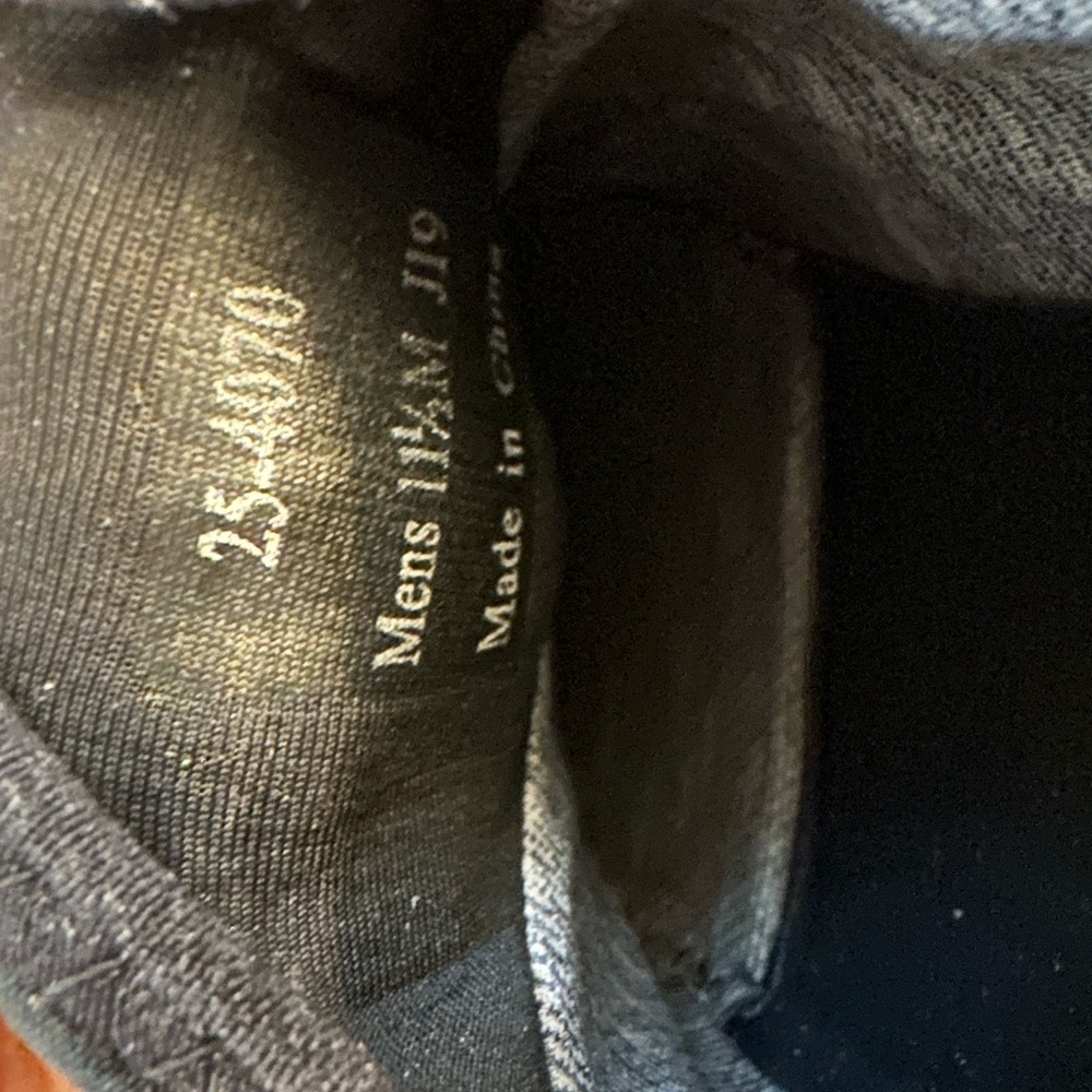 Men’s Johnston and Murphy suede sneakers - Picture 6 of 6